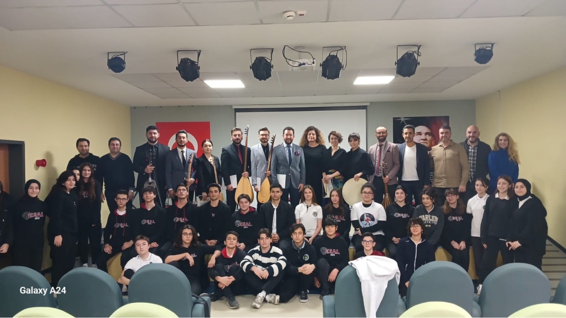 Kocaeli Üniversitesi Konservatuarı Hocaları ve Öğrencileri okulumuzda tanıtım gerçekleştirdiler.
